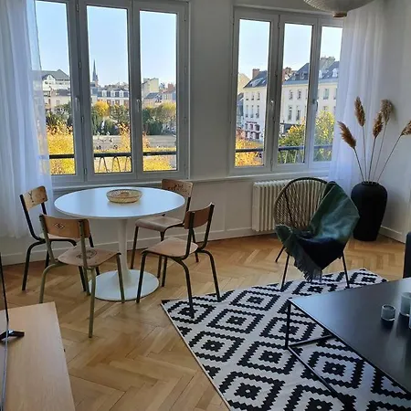 Suite Forum Vue Imprenable Reims Esterno foto